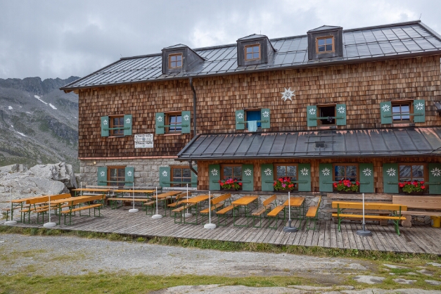 Zittauer Hütte (2328m)