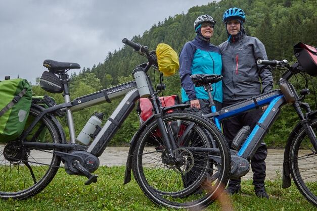 Start im Regen an der Iller bei Oberstdorf