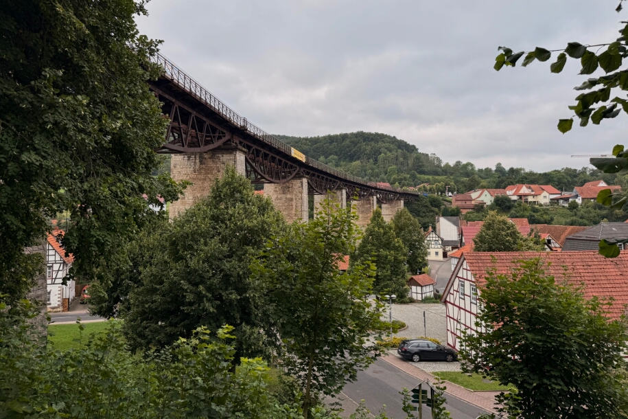 IMG_5101 Historisches Eisenbahnviadukt in Lengenfeld unterm Stein